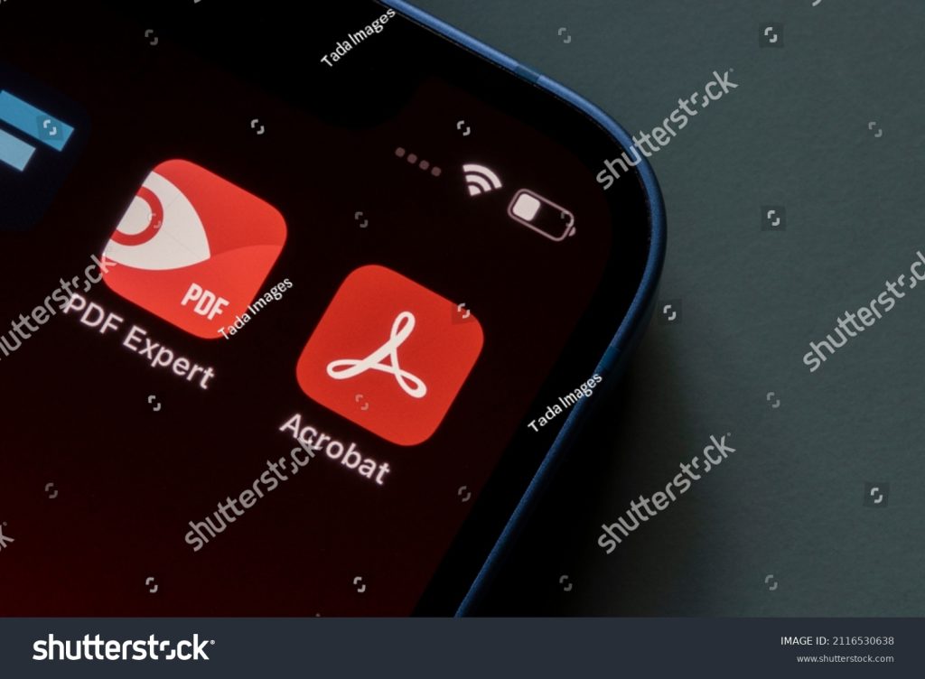 fix pdf not opening on phone Smartphone home screen showing multiple PDF reader icons